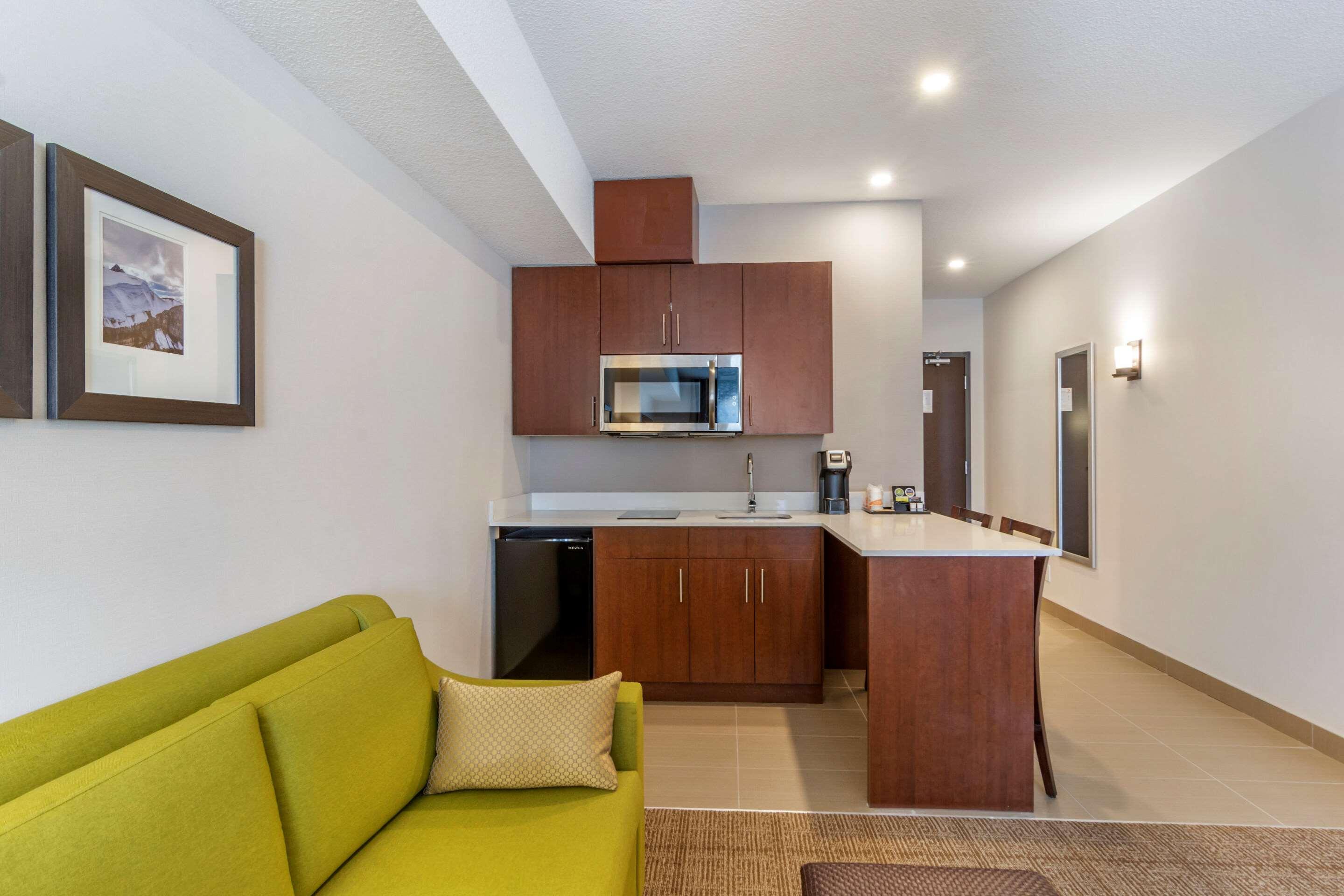 Comfort Inn & Suites Вейлмаунт Экстерьер фото